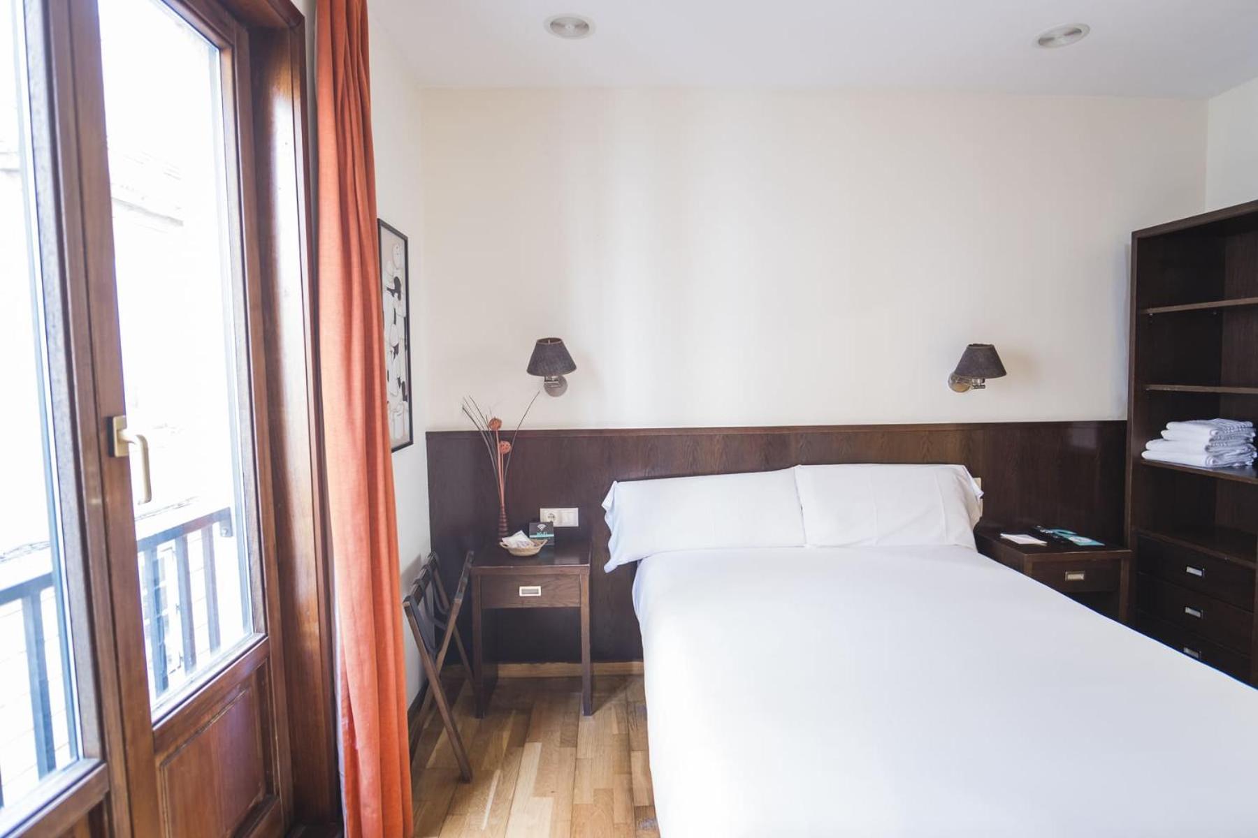 Hotel Alda Algalia Santiago de Compostela Exterior photo